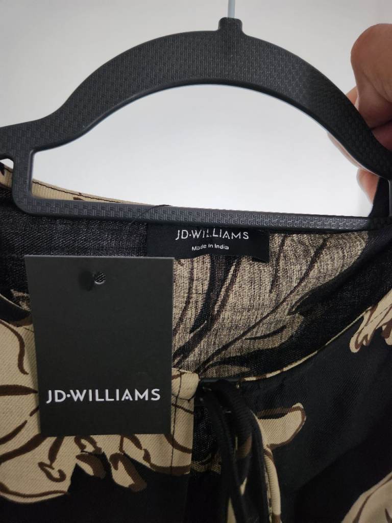 JD Williams Black and Beige Patterned Top – New with Tags