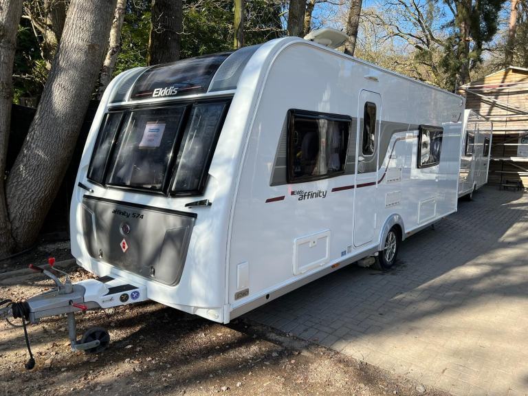 Elddis AFFINITY 574 - FIXED SIDE SINGLE BEDS - REAR WASH ROOM - MOTOR MOVER