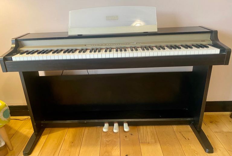 KORG CONCERT EC150 Digital Piano – Good Condition