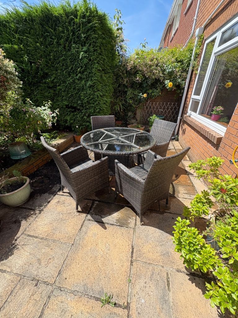 Rattan Garden Patio Furniture Set – Table & 4 Chairs