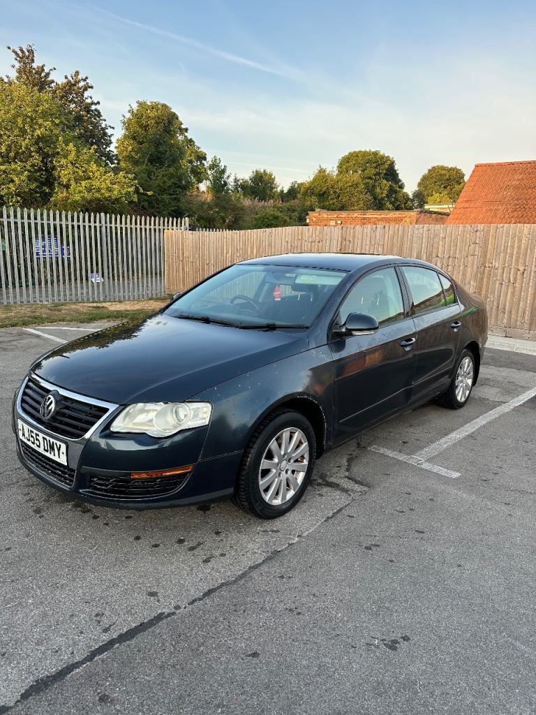Volkswagen, PASSAT, Saloon, 2005, Manual, 1598 (cc), 4 doors