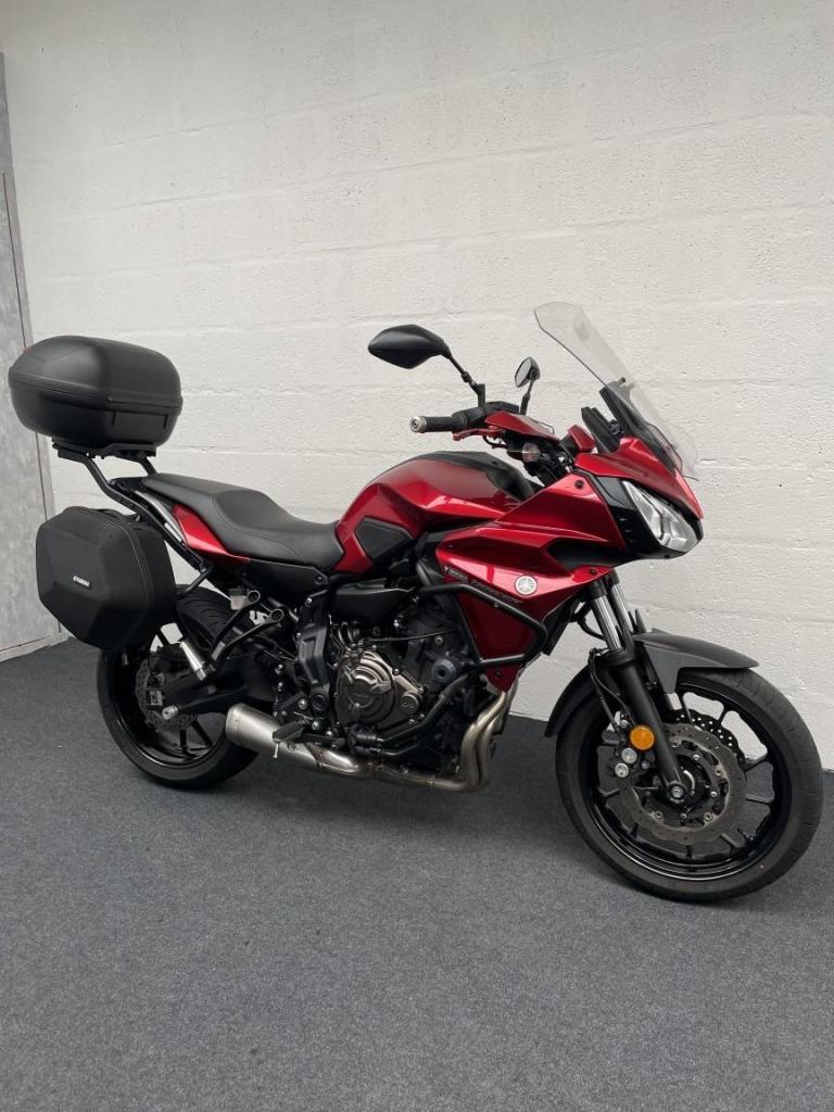 YAMAHA TRACER 700  Petrol Manual in Red
