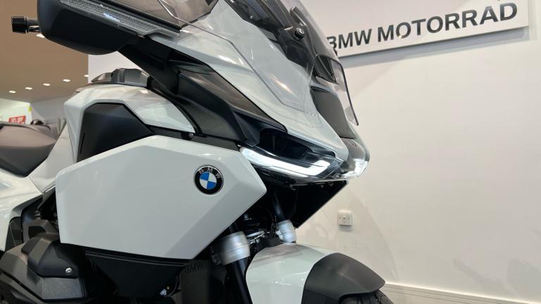 2025 BMW R1300 BMW R1300 RT LE ASA (25MY) TOURER Petrol Manual