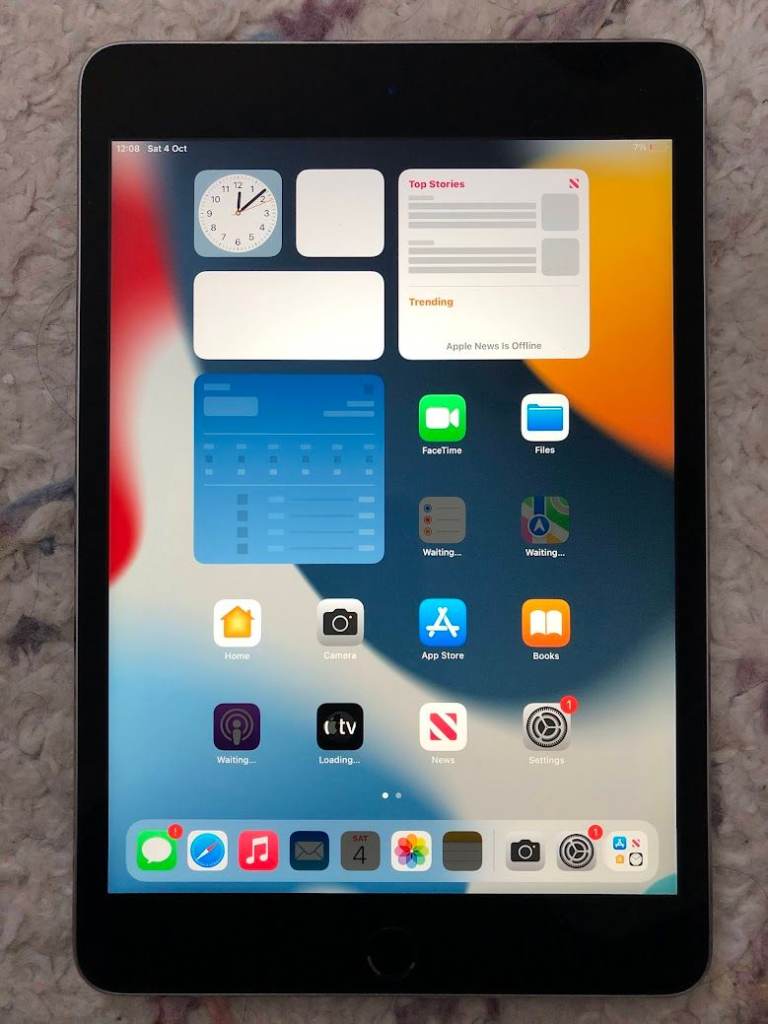 Apple iPad Mini 4 on latest iOS (Amazon Prime/ Disney+ supported)