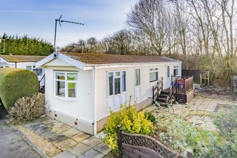 1 Bedroom Static Mobile Home To Rent in Burton Latimer