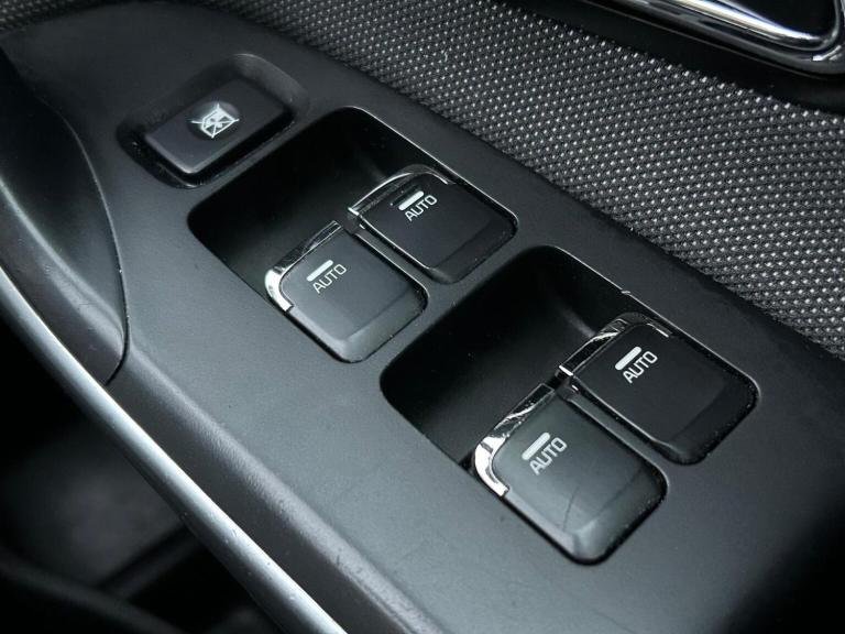 KIA CEED 1.6 CRDi 2 Euro 6 (s/s) 5dr 2015