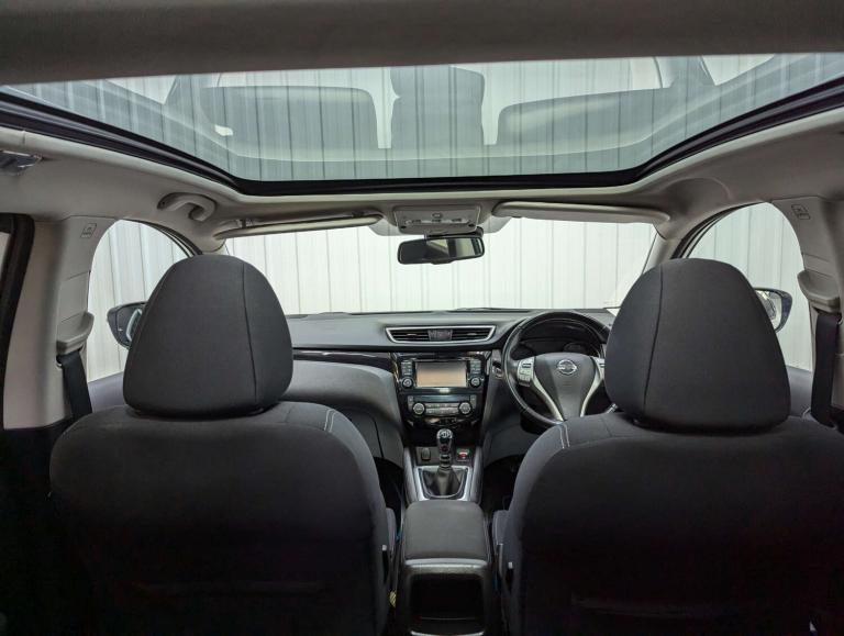 2015 Nissan Qashqai 1.5 Qashqai N-Tec+ dCi 5dr SUV Diesel Manual