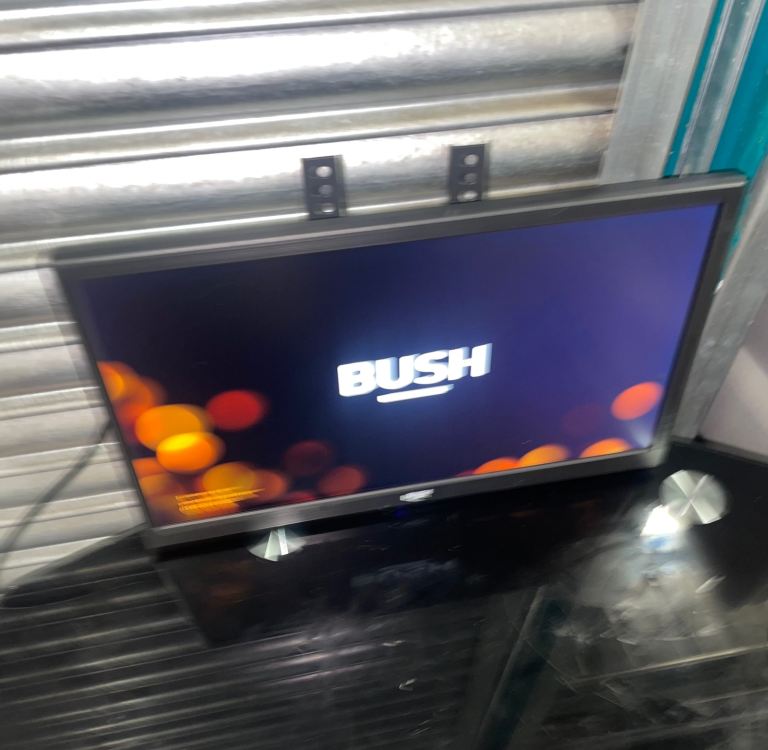 BUSH 19 inch HD LED TV Model No.:VM19HDLED with in good working condition. 