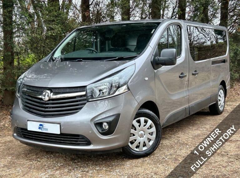 69(19) VAUXHALL VIVARO Sportive 2900 L2 LWB 1.6CDTi 125PS Eu6 1 Owner FSH