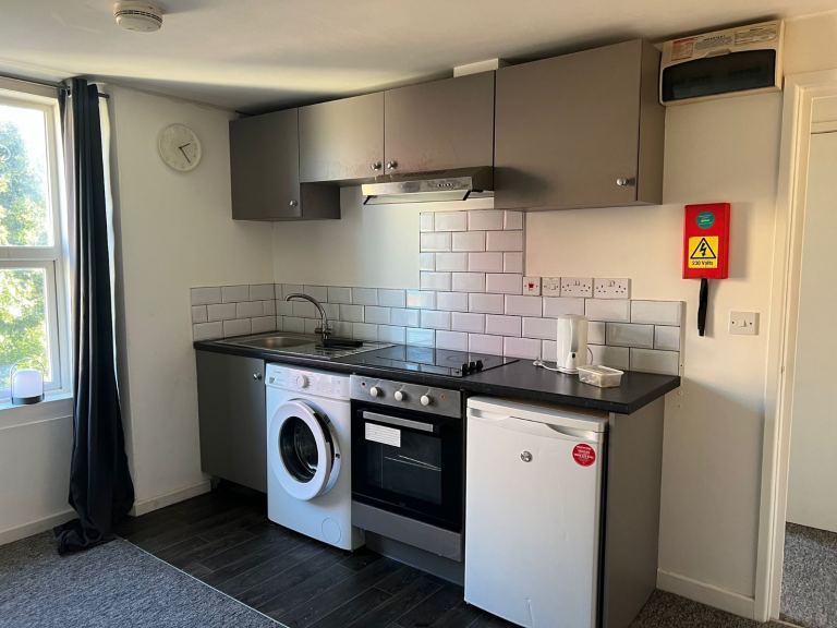 1 bed flat Stapleton rd , 1st floor 