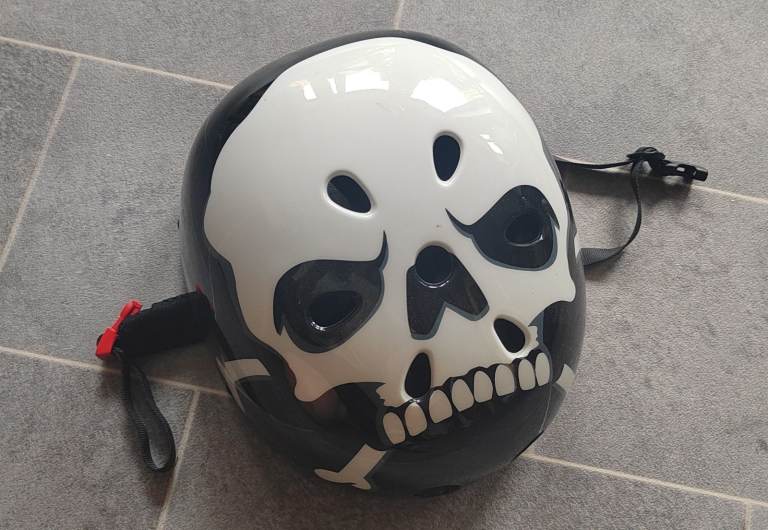 BIKE HELMET 