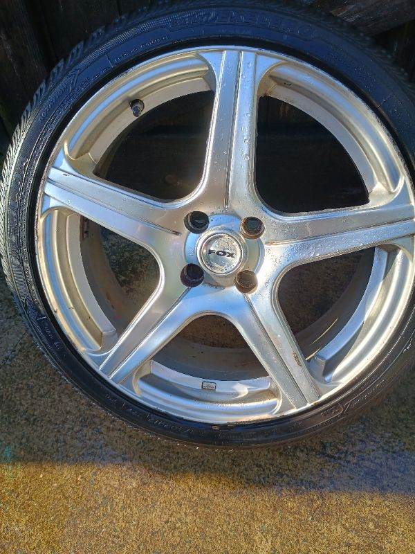 17 inch fox alloys,4 x 100