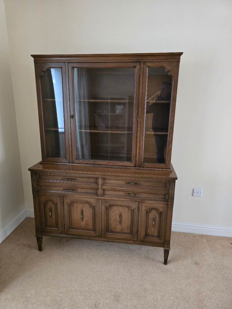 2 piece high quality mahogany period dresser/display unit. unit