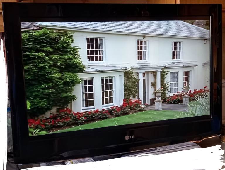 LG 32inch Freeview TV