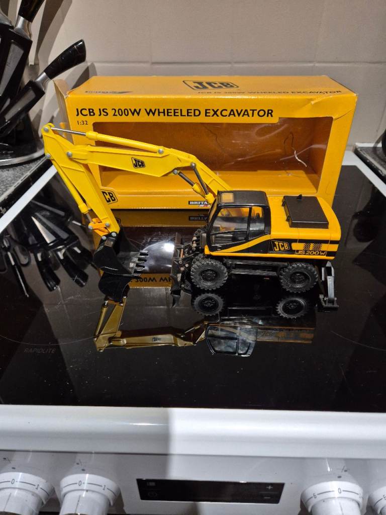 Jcb js 200w wheeled excavator 