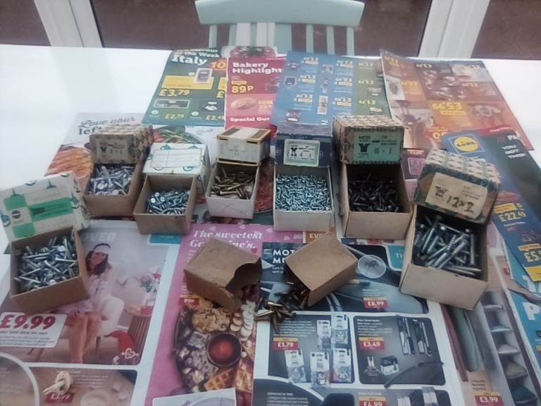 An assortment of boxed new assorted types of screw fixings. £5 the lot.
