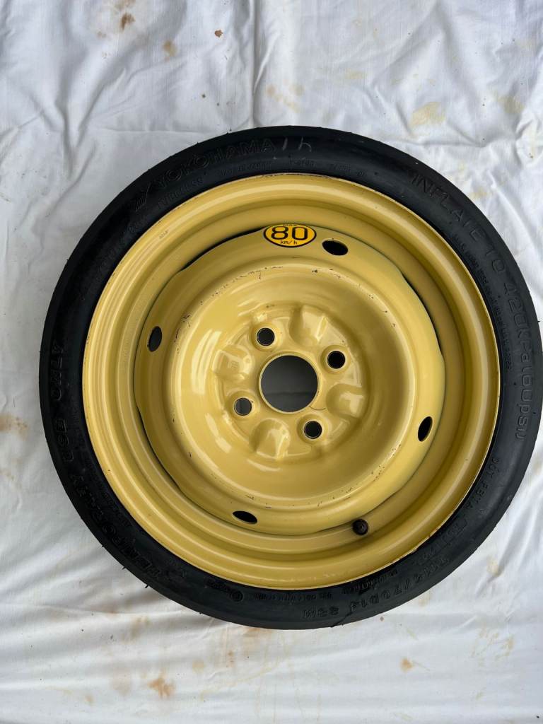 Toyota Yaris (1st Gen 1999) Space saver spare wheel