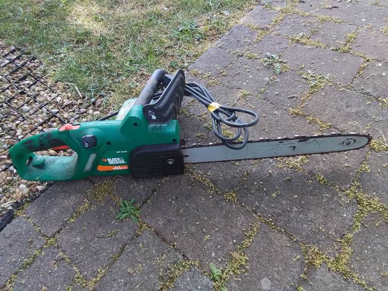 BLACK+DECKER Electric Chainsaw – Fair Condition