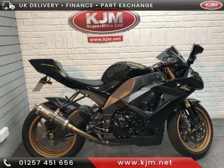 KAWASAKI ZX 10 R FAF, 2011/11, 7000 MILES AND IN BLACK