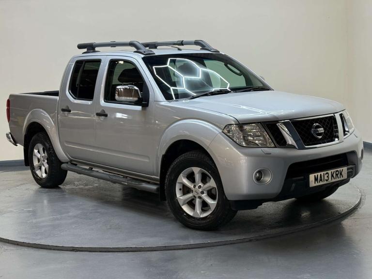 2013 Nissan Navara 2.5 Navara Tekna dCi Auto 4WD 5dr SUV Diesel Automatic