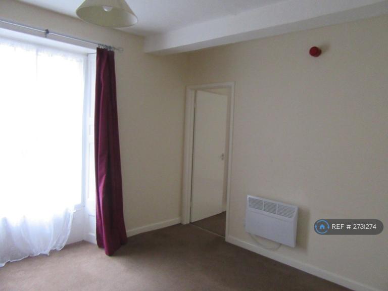 1 bedroom flat in Smallgate, Beccles, NR34 (1 bed) (#2731274)