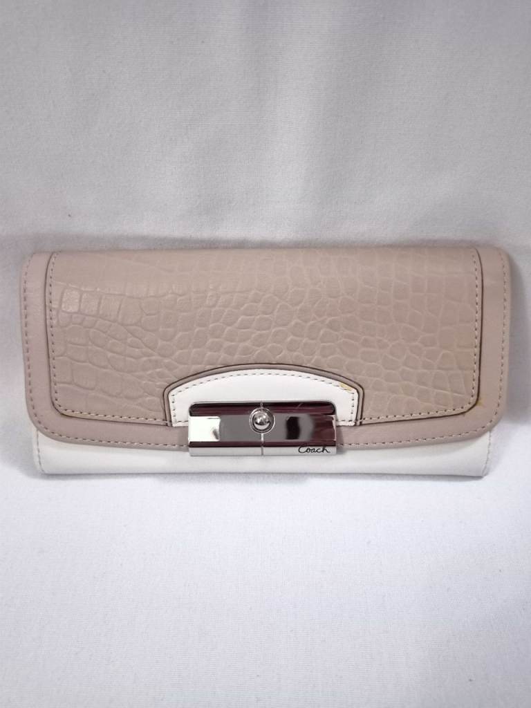 COACH LEATHER SLIM ENVELOPE PURSE.