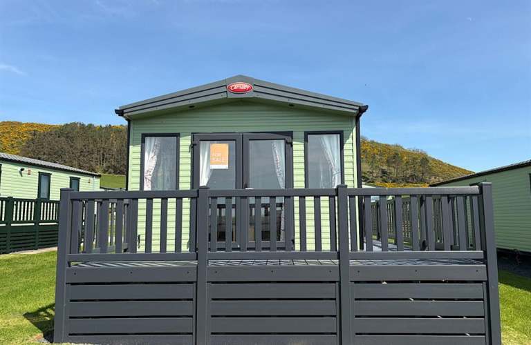 Carnaby Silverdale - Wraparound Balcony + Sea View
