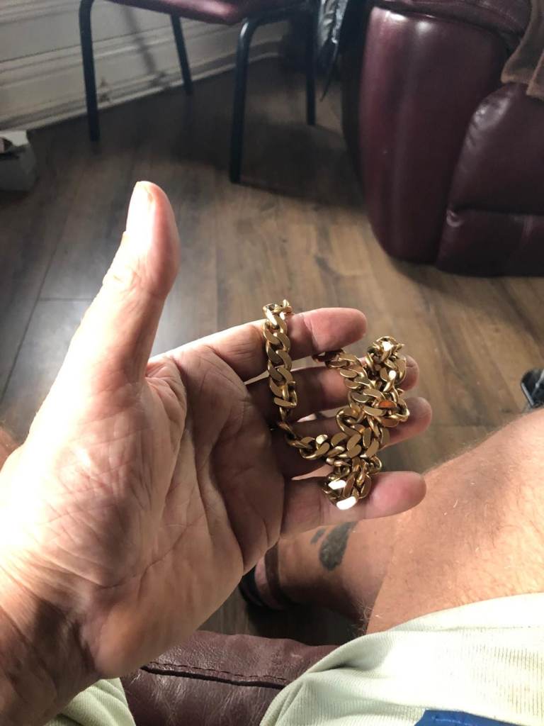 gold chain 9 carat 21.5 long 150 gram flat curb