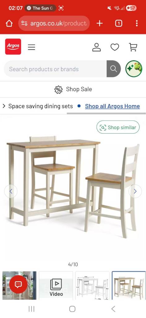 Breakfast Bar and Stools