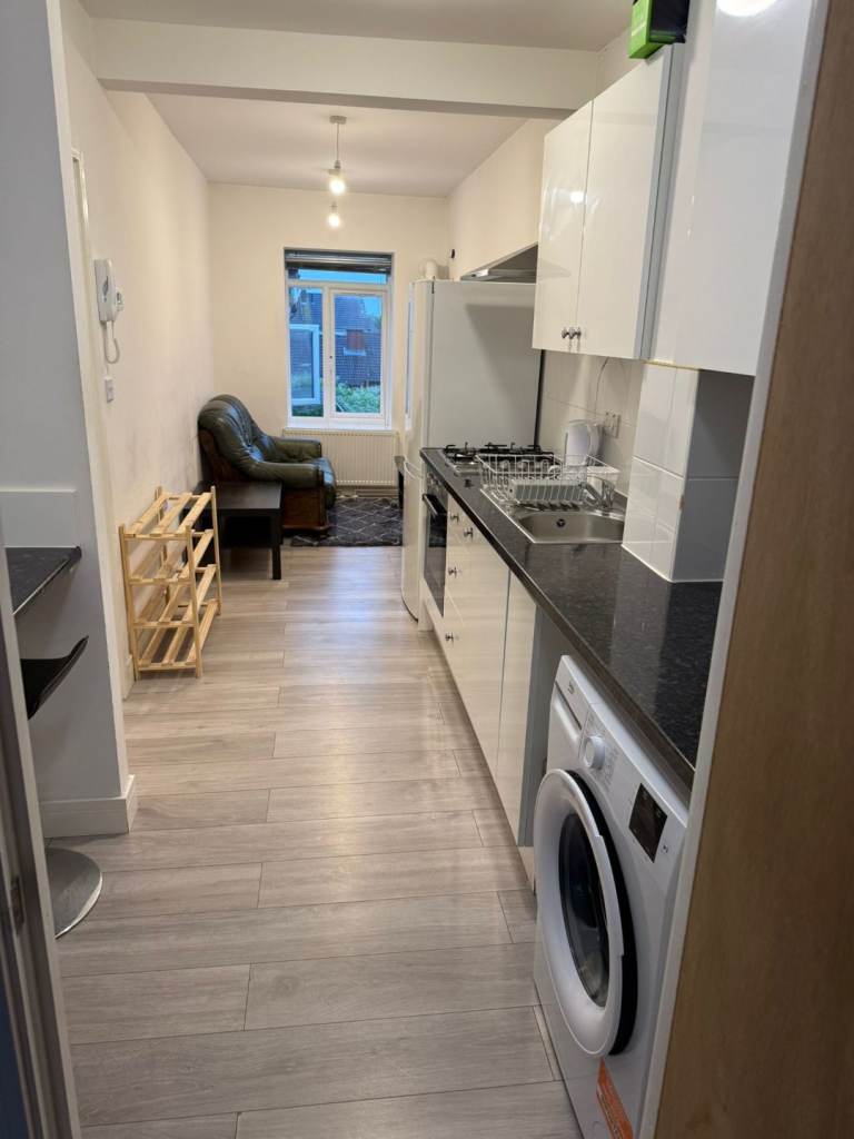 1 Bedroom Flat in Staple Hill 