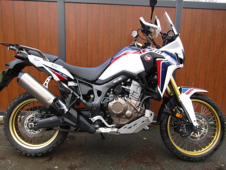 HONDA CRF 1000 AFRICAN TWIN , 1 FORMER KEEPER , MCT , REMUS EXHAUST. Deposi take