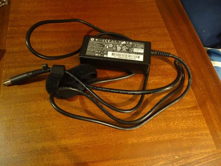 Genuine HP laptop charger HP Part No 608425-003