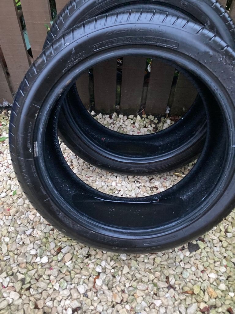 2 tyres
