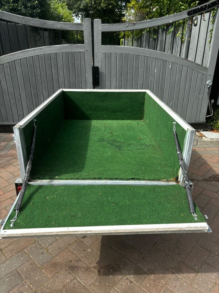  CAR CAMPING TRAILER TENT  FISHING STORAGE VAN X CROSS 