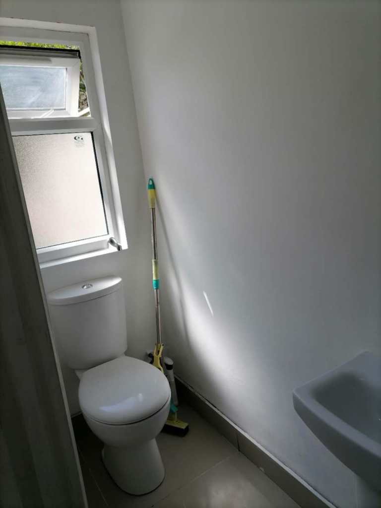 comfortable double room to rent for a professional including bills in a shared house