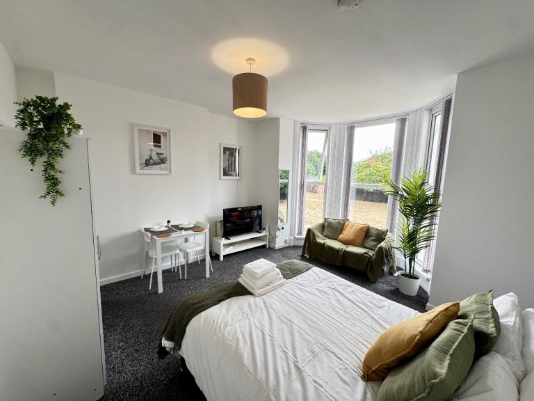 ONE/Studio Flat In Kidderminster ALL BILLS INCLUDED