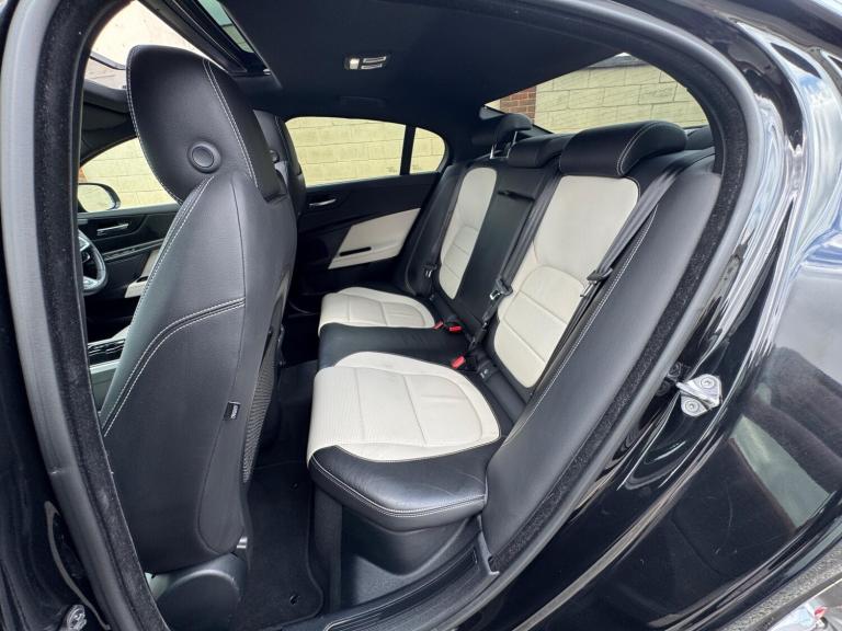 2017 Jaguar XE 2.0d R-Sport Auto Euro 6 (s/s) 4dr SALOON Diesel Automatic