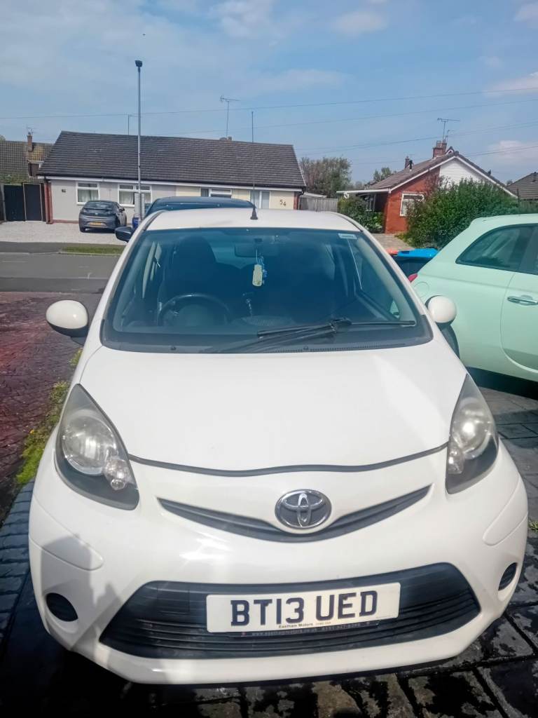 Toyota, AYGO, Hatchback, 2013, Manual, 998 (cc), 3 doors