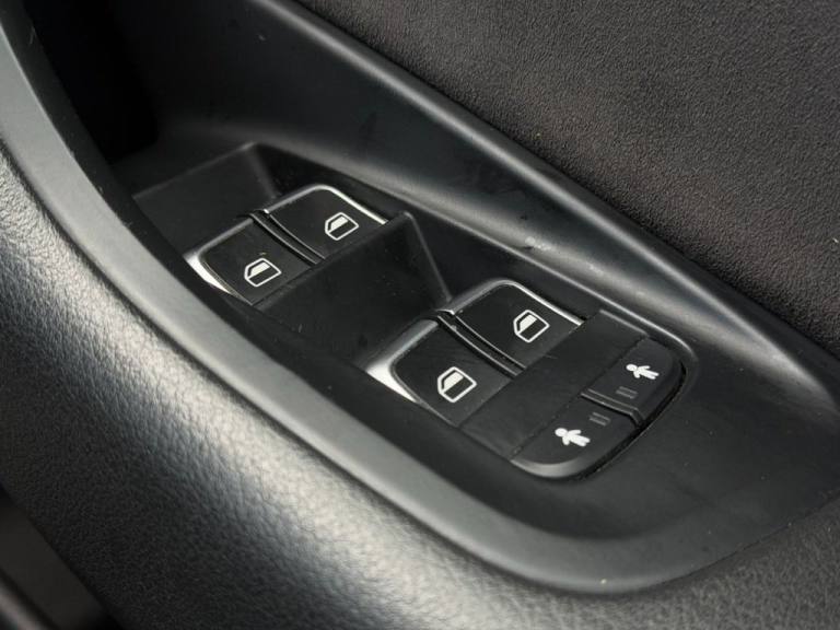 2015 Audi A6 Avant 2.0 TDI ultra Black Edition Estate 5dr Diesel S Tronic Euro 6 (s/s) (190 ps Es...