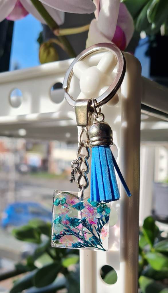 Personalized Floral Resin Keychain with Tassel –Message For Initial Letter Charm