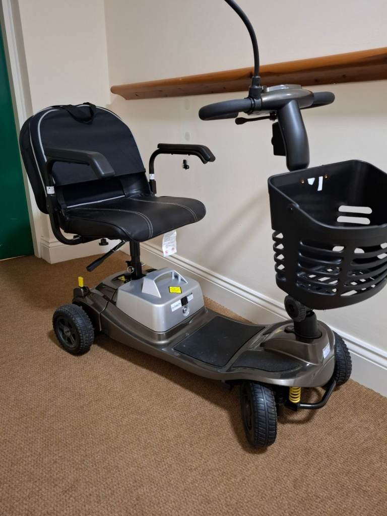 Liberty Vogue Mobility Scooter. 4 Mph. Bronze. Brand New, Excellent Condition