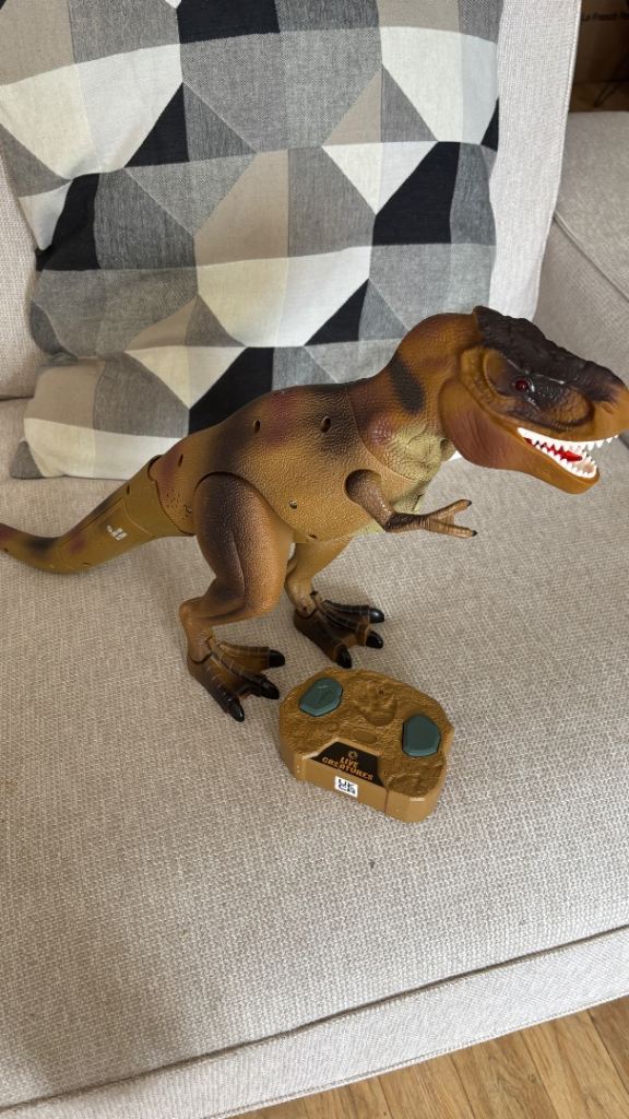 Live Creatures Remote Control T-Rex Dinosaur – Good Condition