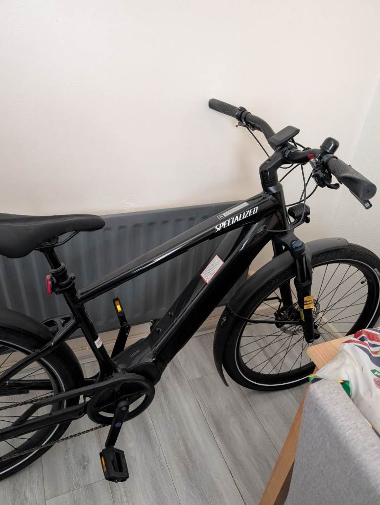 Electric bike with charger and 2 keys 