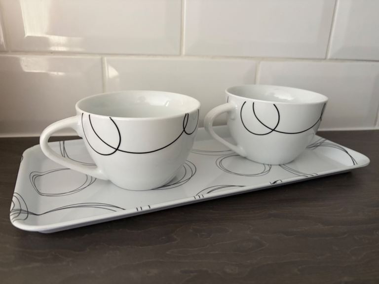 Johnson Brothers Sphere Tea/Coffee Cup Set (Collector's Item) Matching Tray + 2 free cups