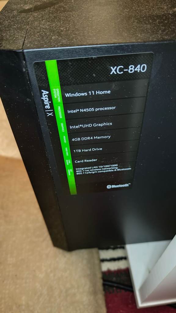 Desktop PC, printer and projector bundle - check out my other listings 
