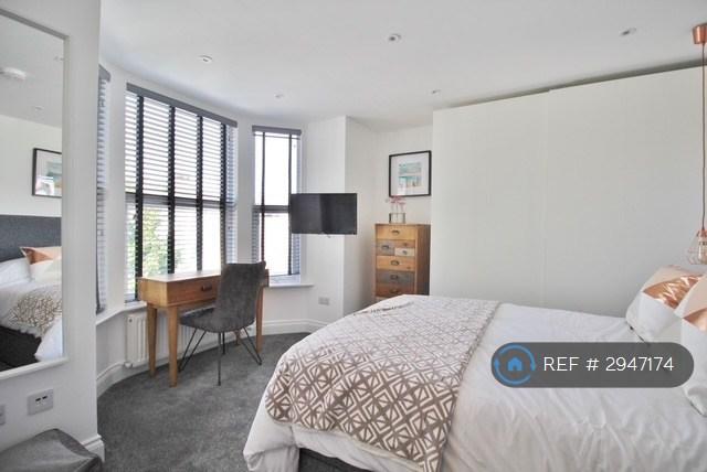 1 bedroom in Laburnum Grove, Portsmouth, PO2 (#2947174)