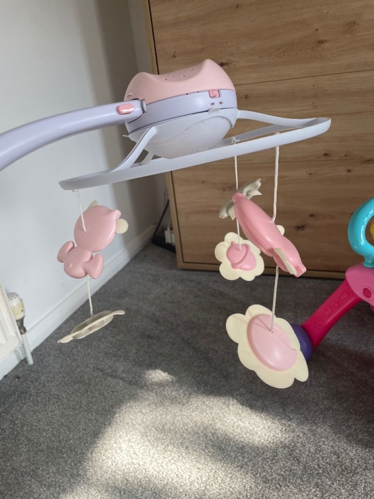 Baby cot mobile 