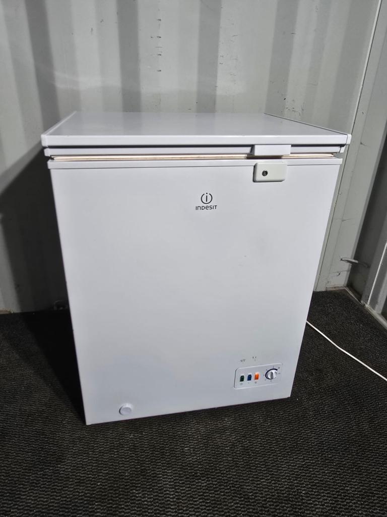 Free Delivery - Indesit Chest Freezer 101 Litres (£110)