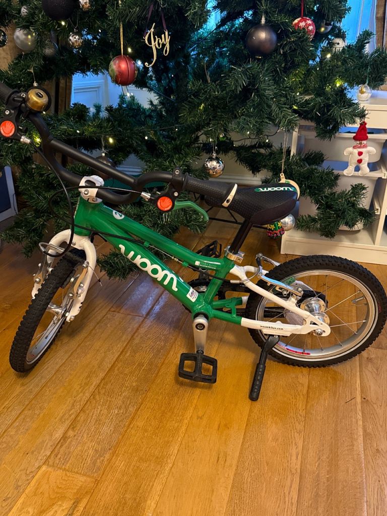 Kids’ Woom 2 Bike – Green & White – Like New, Perfect for Christmas 🎄🚲