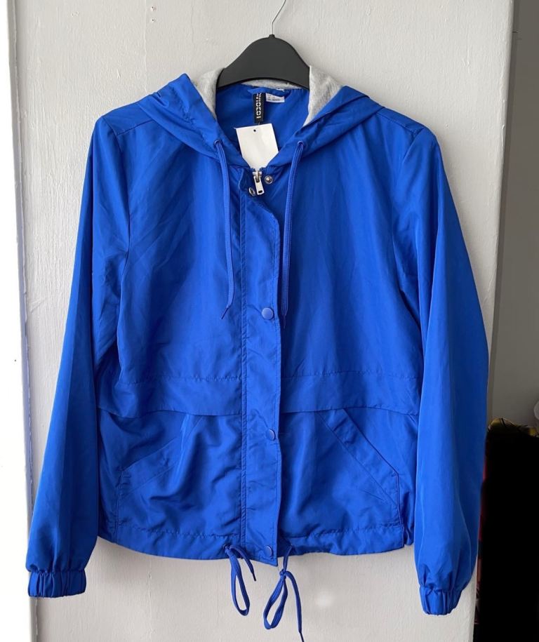 H&M lightweight cropped jacket .. Size - XS